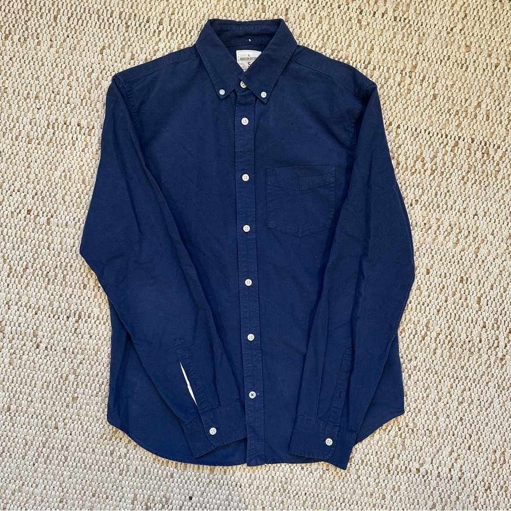 GAP Men's Deep Blue Casual Button-Down Shirt